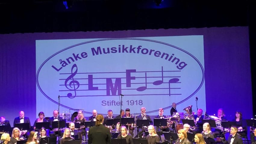 Lånke Musikkforening på scenen